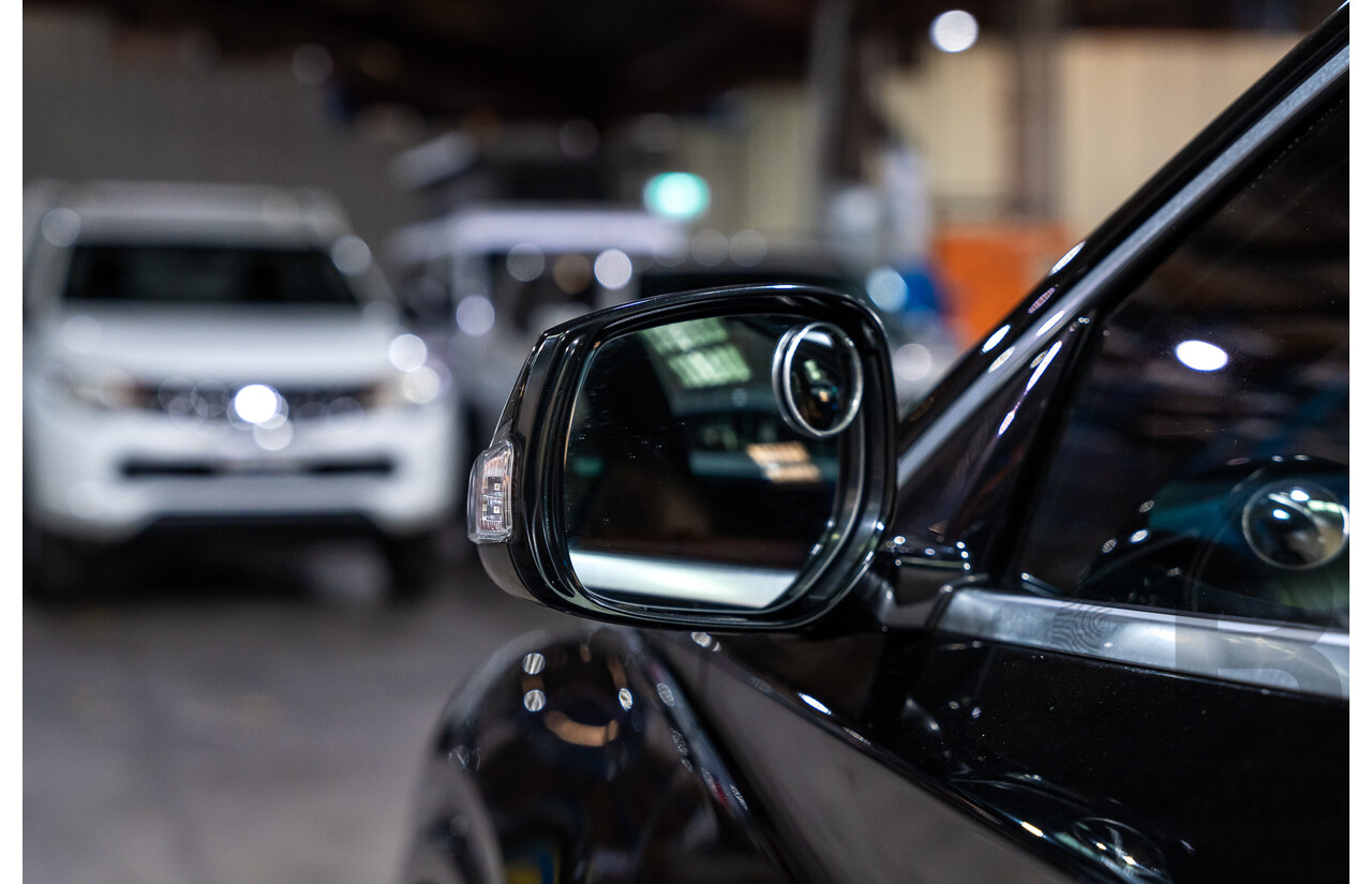 08/2016 Infiniti Q30 Sport 4d Hatchback Metallic Black Turbo Diesel 2.2L