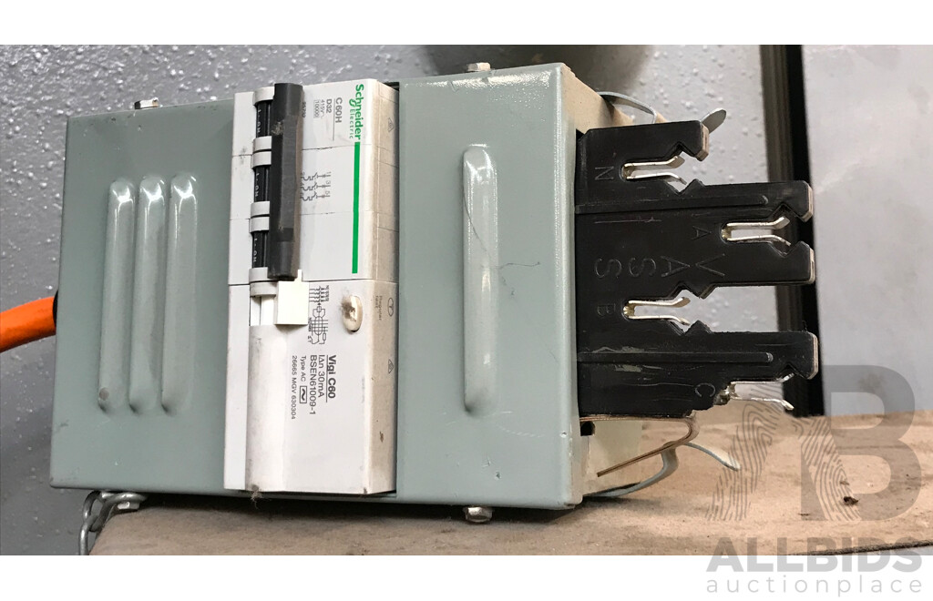 Haas VF-1D CNC Vertical Machining Center