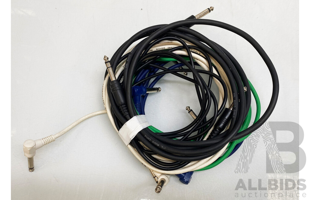 Behringer (UB2442FX-PRO) Eurorack 24-Input 4 Bus Mic/Line Mixer