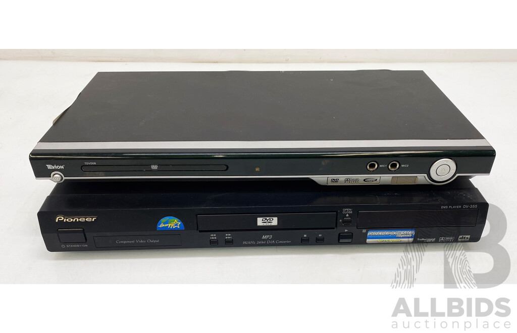 Tevion (TDVD08) DVD Player & Pioneer (DV-355) DVD Player