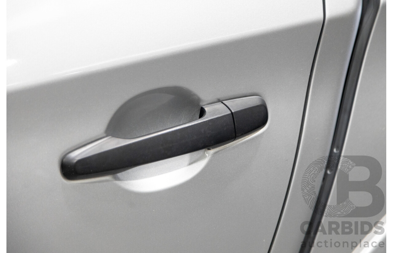 10/2015 Mitsubishi Triton GLX (4x4) MQ MY16 Dual Cab Utility Metallic Silver Turbo Diesel 2.4L