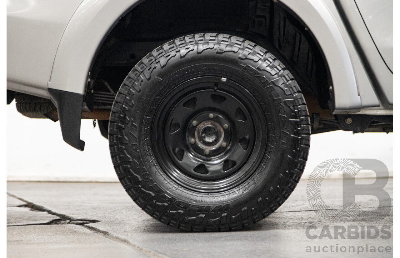 10/2015 Mitsubishi Triton GLX (4x4) MQ MY16 Dual Cab Utility Metallic Silver Turbo Diesel 2.4L