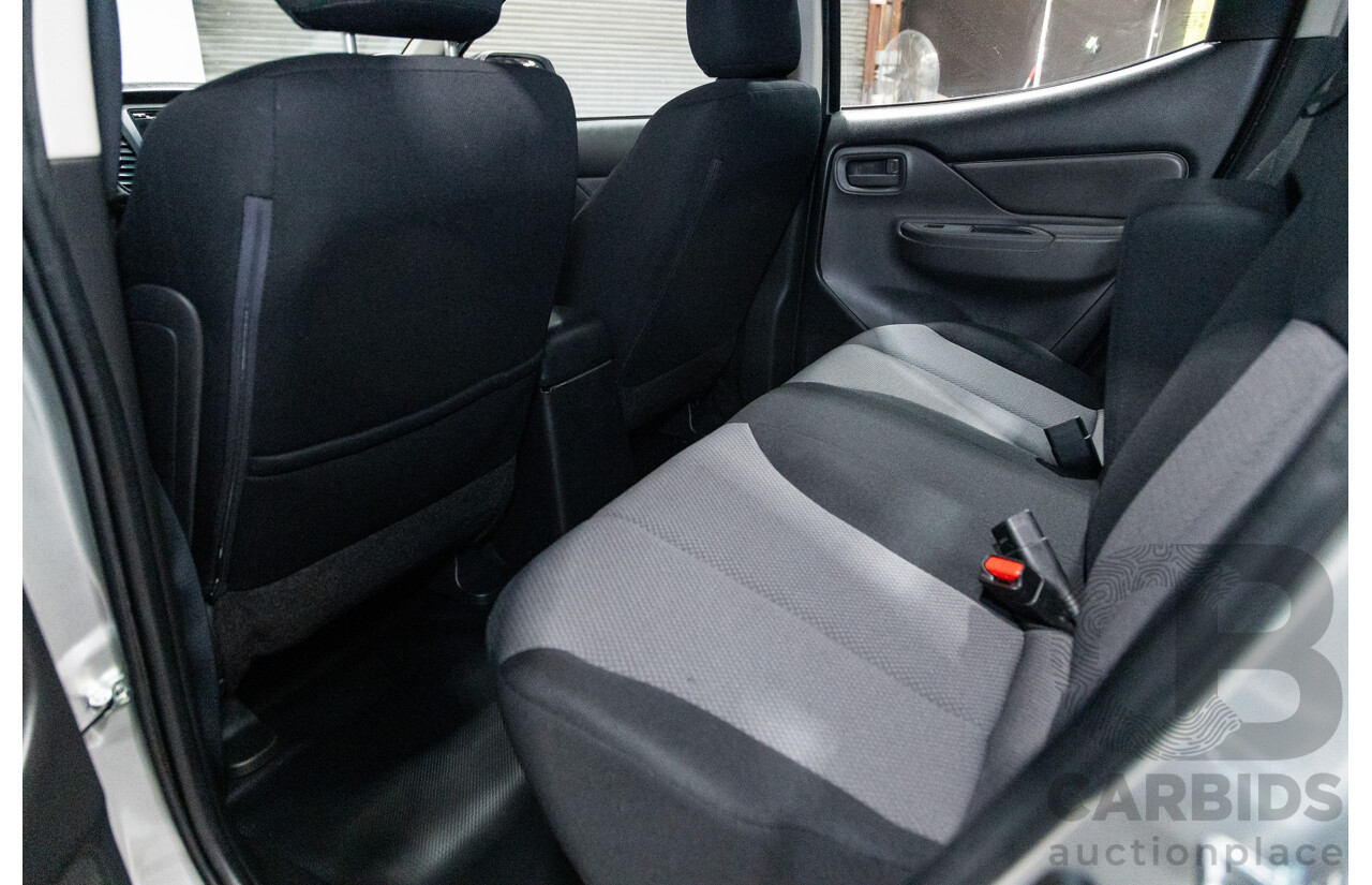 10/2015 Mitsubishi Triton GLX (4x4) MQ MY16 Dual Cab Utility Metallic Silver Turbo Diesel 2.4L