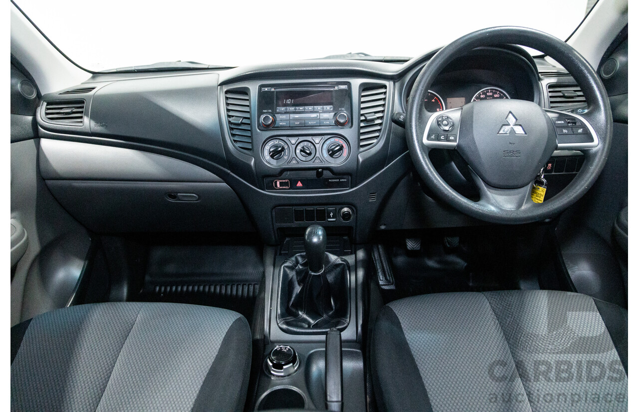 10/2015 Mitsubishi Triton GLX (4x4) MQ MY16 Dual Cab Utility Metallic Silver Turbo Diesel 2.4L