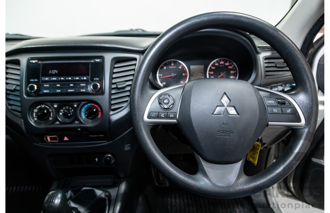 10/2015 Mitsubishi Triton GLX (4x4) MQ MY16 Dual Cab Utility Metallic Silver Turbo Diesel 2.4L