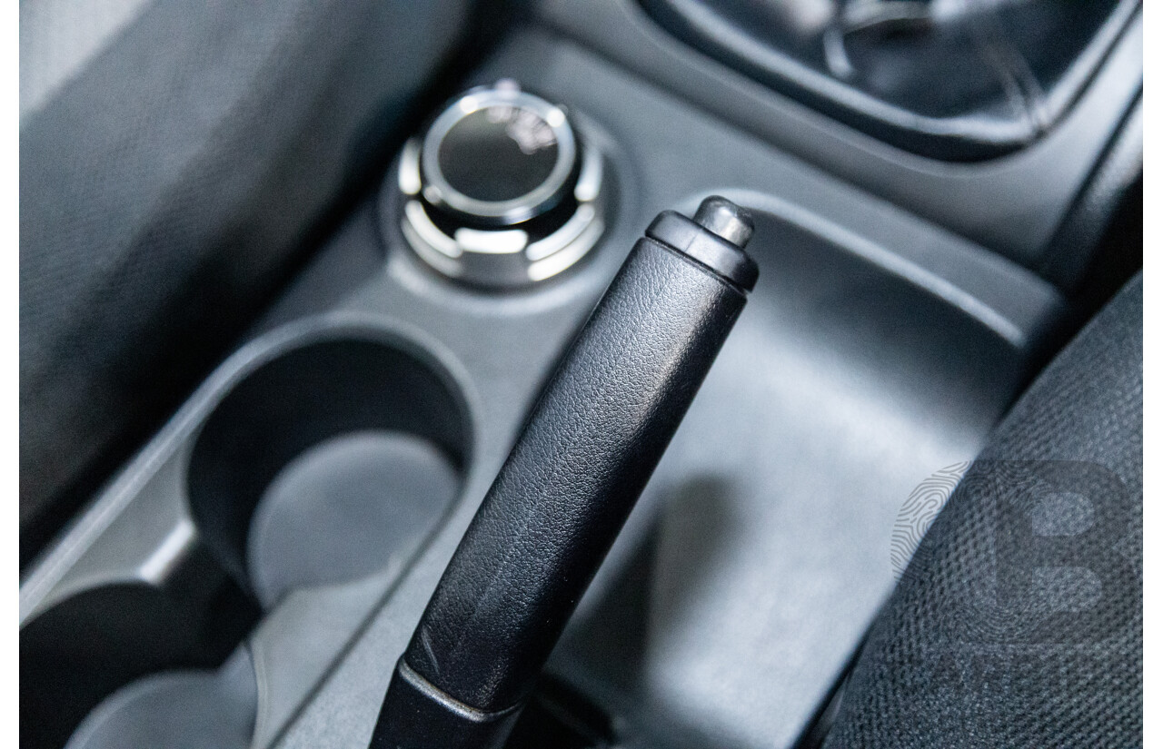 10/2015 Mitsubishi Triton GLX (4x4) MQ MY16 Dual Cab Utility Metallic Silver Turbo Diesel 2.4L