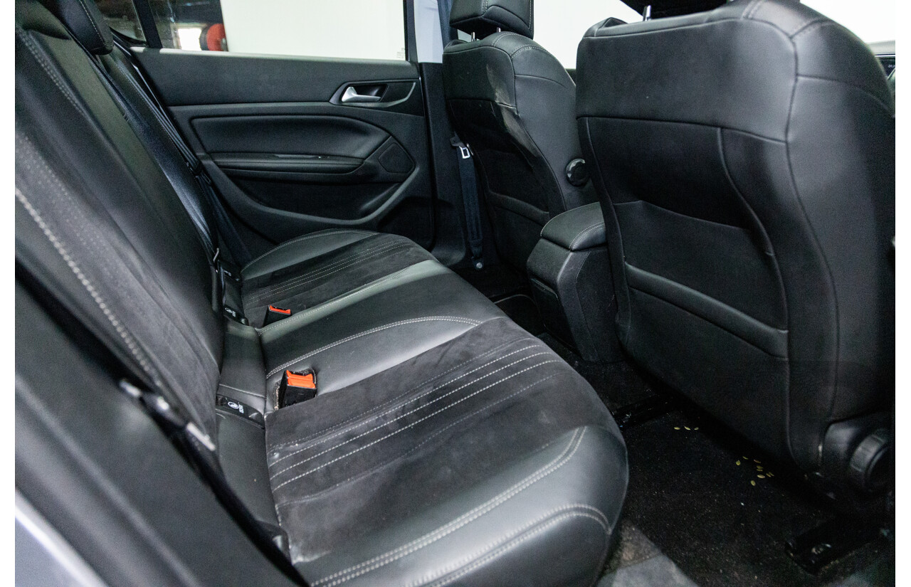 01/2019 Peugeot 308 Allure T9 MY19 4d Hatch Artense Grey Turbo 1.2L