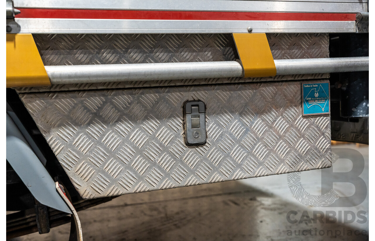 5/2002 Ford Falcon XL Tradesman AUII 2d C/Chas White 4.0L