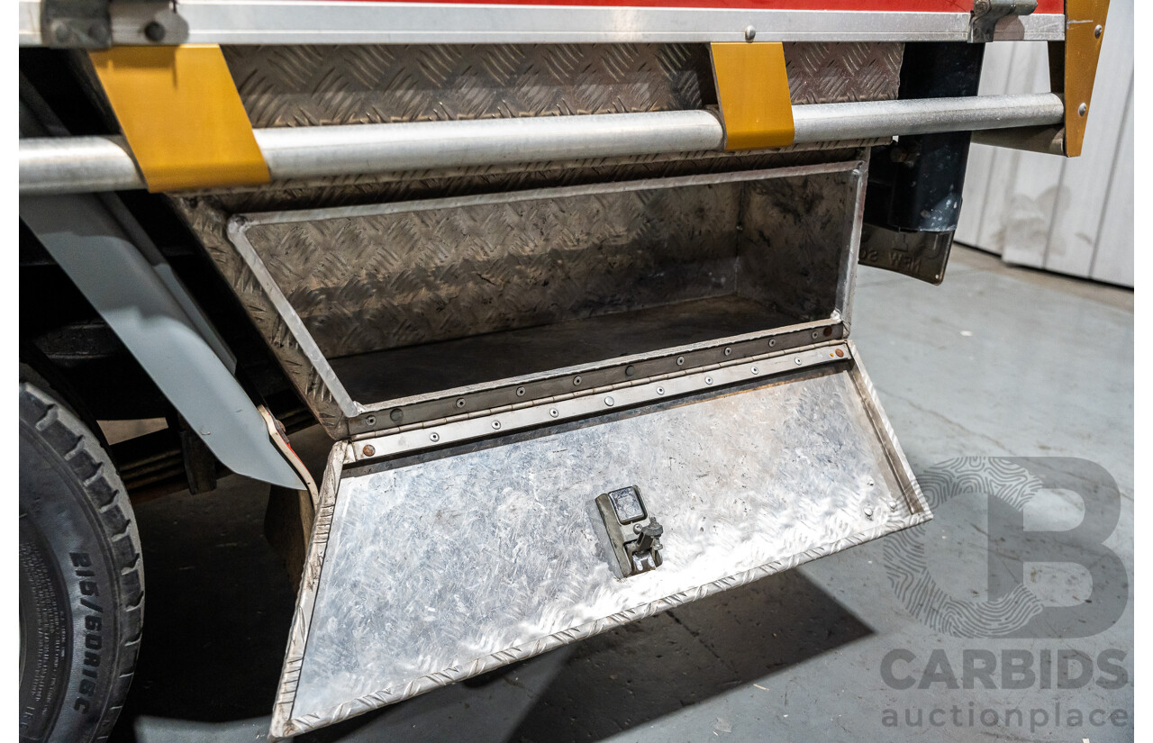 5/2002 Ford Falcon XL Tradesman AUII 2d C/Chas White 4.0L