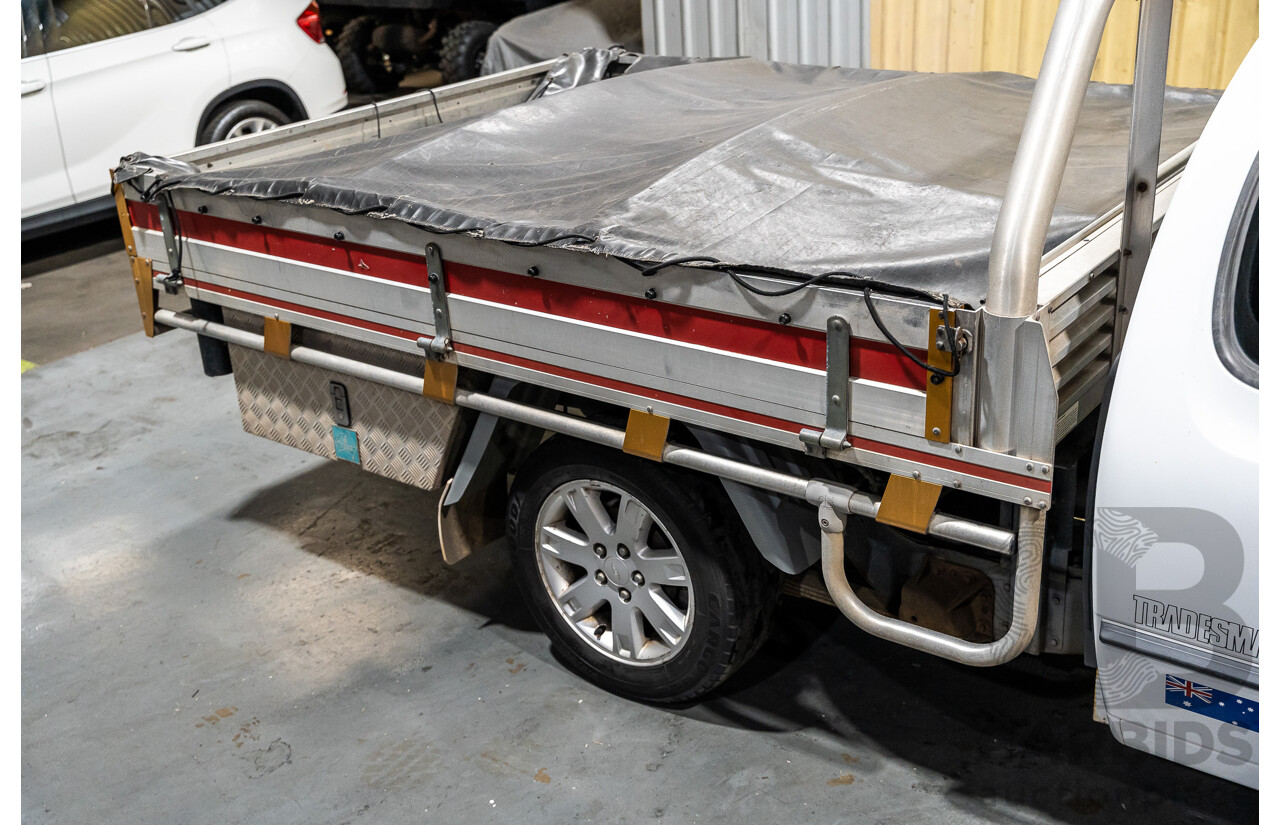 5/2002 Ford Falcon XL Tradesman AUII 2d C/Chas White 4.0L