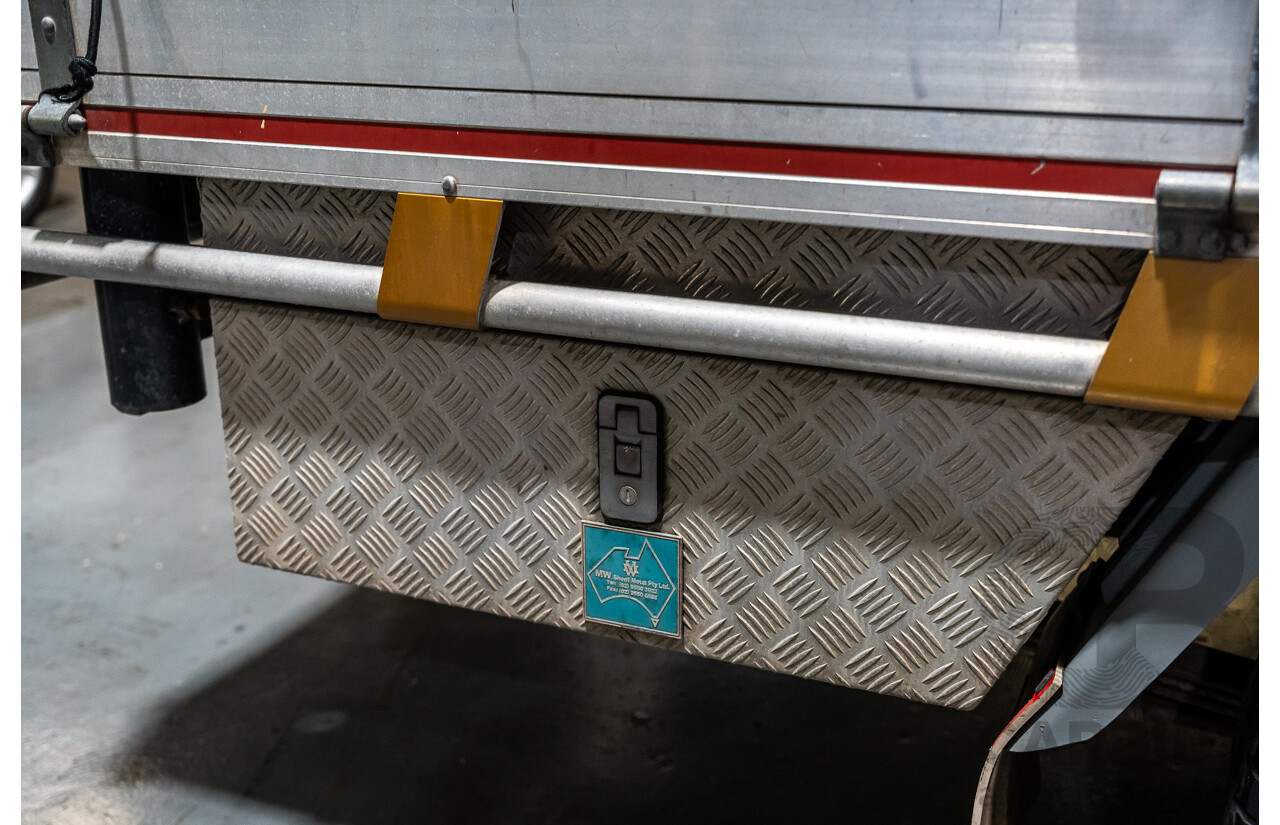 5/2002 Ford Falcon XL Tradesman AUII 2d C/Chas White 4.0L