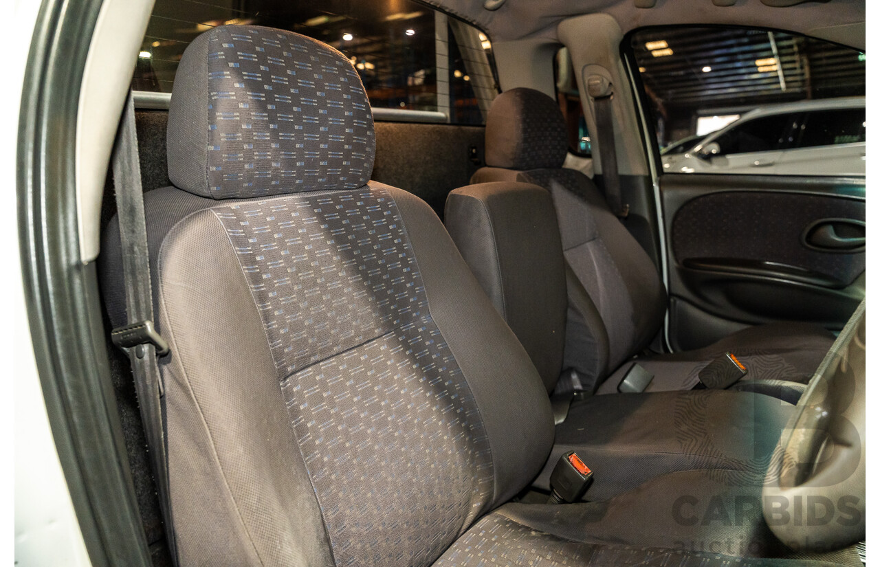 5/2002 Ford Falcon XL Tradesman AUII 2d C/Chas White 4.0L