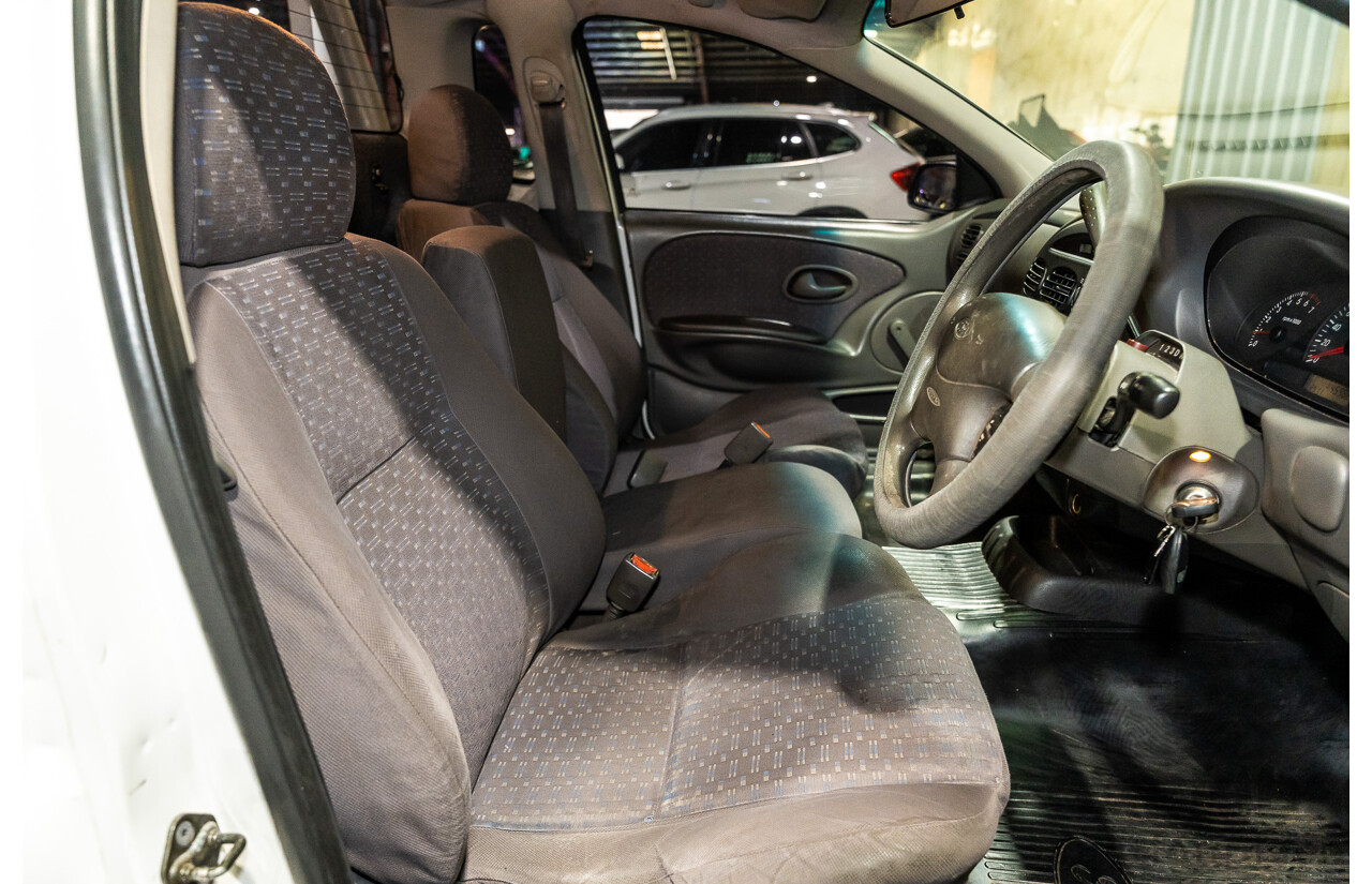 5/2002 Ford Falcon XL Tradesman AUII 2d C/Chas White 4.0L