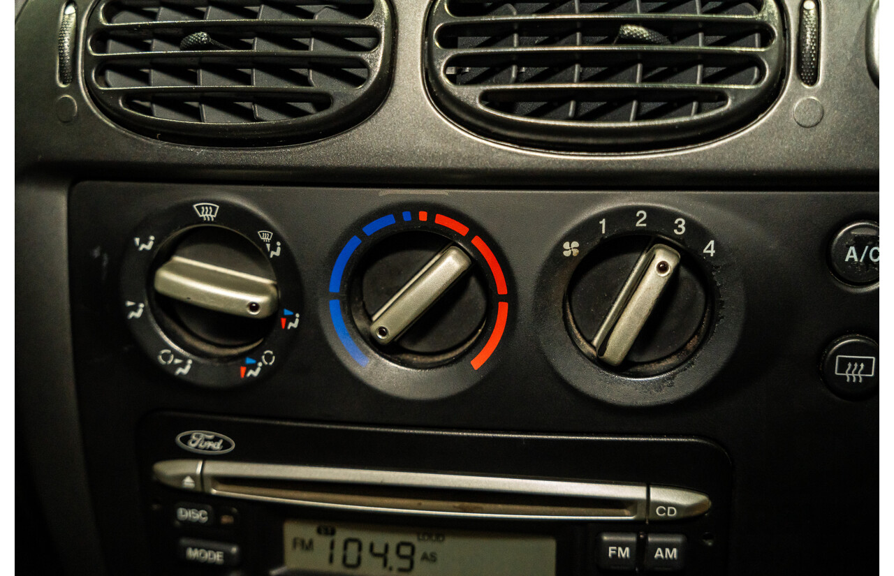 5/2002 Ford Falcon XL Tradesman AUII 2d C/Chas White 4.0L