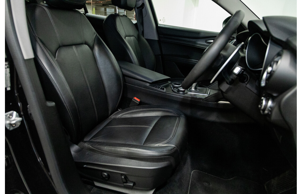 07/2020 Alfa Romeo Stelvio Q4 (AWD) 949 4D Wagon Metallic Black Turbo Diesel 2.1L