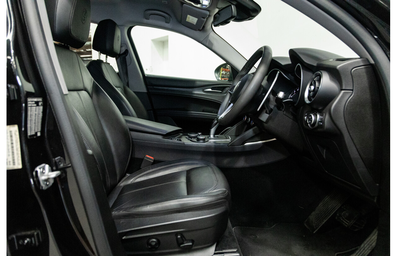 07/2020 Alfa Romeo Stelvio Q4 (AWD) 949 4D Wagon Metallic Black Turbo Diesel 2.1L