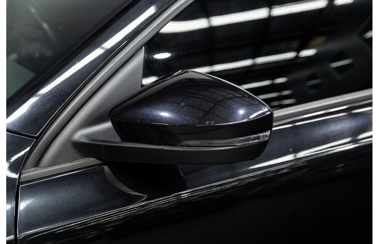 05/2019 Skoda Octavia RS 245 180 TSI NE MY19 4D Wagon Metallic Black Turbo 2.0L