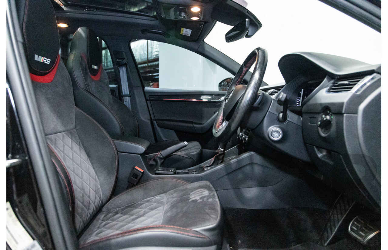 05/2019 Skoda Octavia RS 245 180 TSI NE MY19 4D Wagon Metallic Black Turbo 2.0L