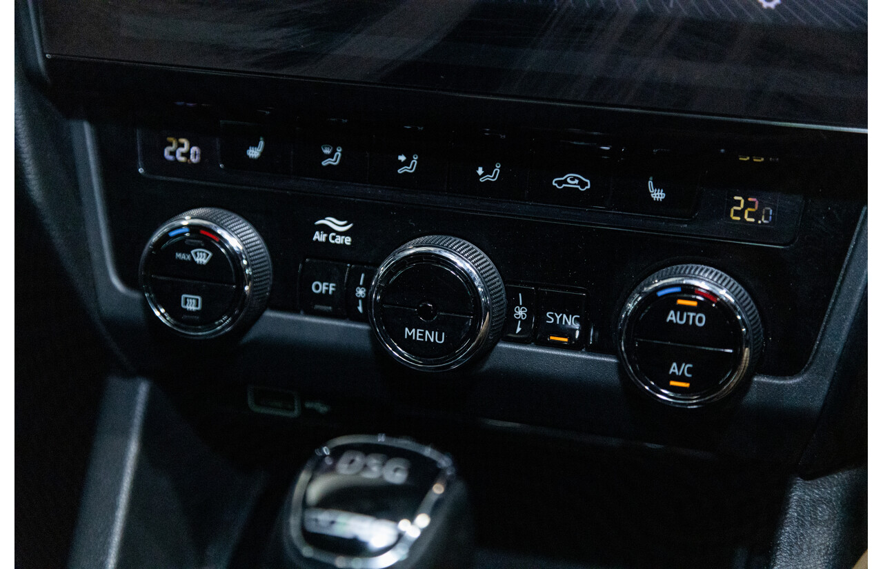 05/2019 Skoda Octavia RS 245 180 TSI NE MY19 4D Wagon Metallic Black Turbo 2.0L