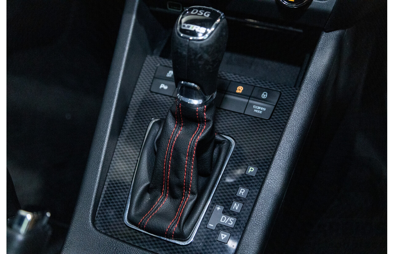 05/2019 Skoda Octavia RS 245 180 TSI NE MY19 4D Wagon Metallic Black Turbo 2.0L