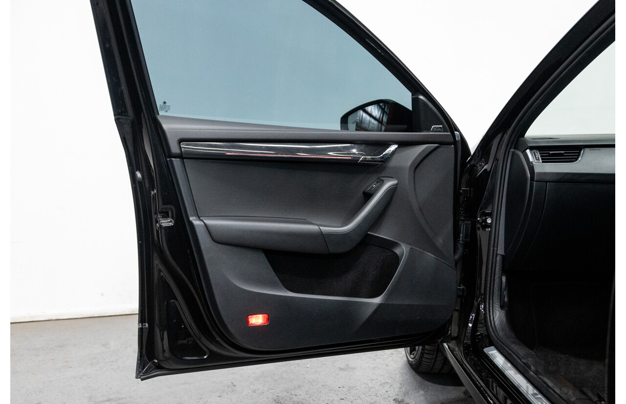 05/2019 Skoda Octavia RS 245 180 TSI NE MY19 4D Wagon Metallic Black Turbo 2.0L