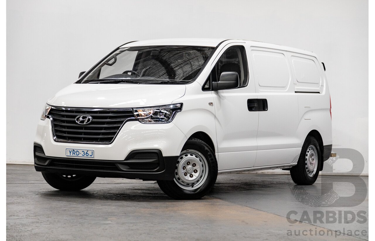 09/2020 Hyundai iLoad 3S LIFTBACK TQ4 MY21 4D Van White Turbo Diesel 2.5L