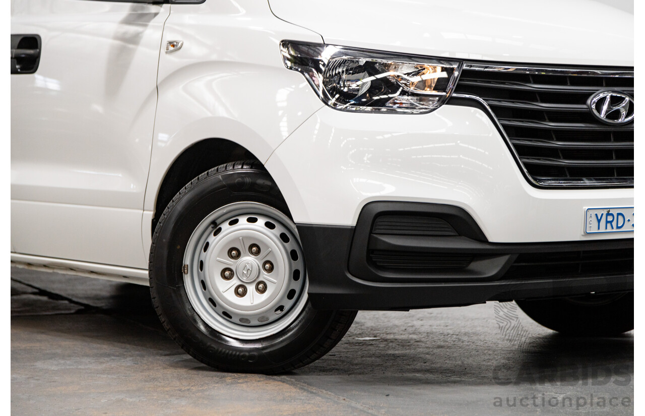 09/2020 Hyundai iLoad 3S LIFTBACK TQ4 MY21 4D Van White Turbo Diesel 2.5L