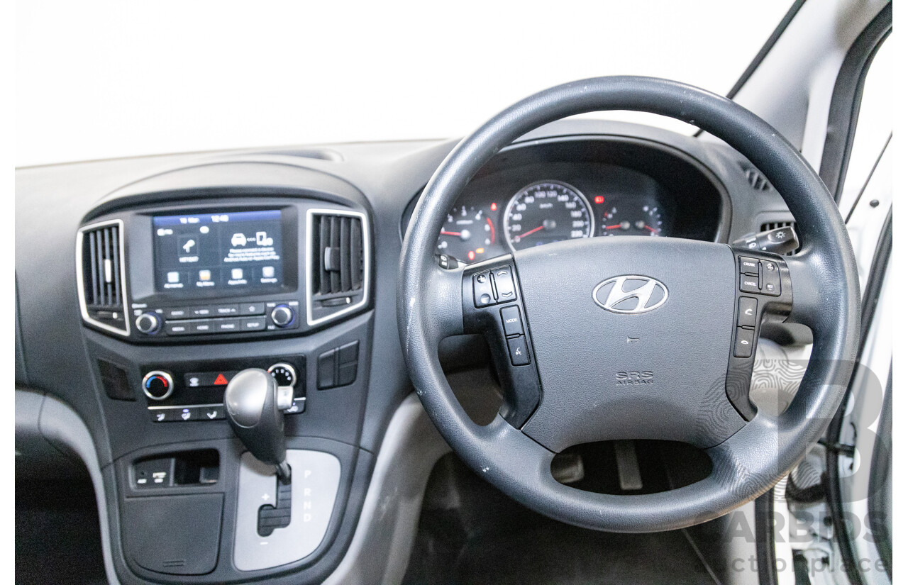 09/2020 Hyundai iLoad 3S LIFTBACK TQ4 MY21 4D Van White Turbo Diesel 2.5L