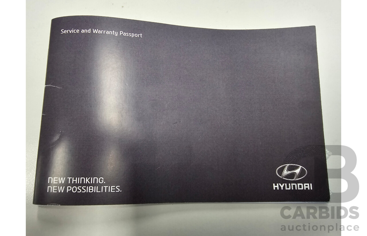 09/2020 Hyundai iLoad 3S LIFTBACK TQ4 MY21 4D Van White Turbo Diesel 2.5L