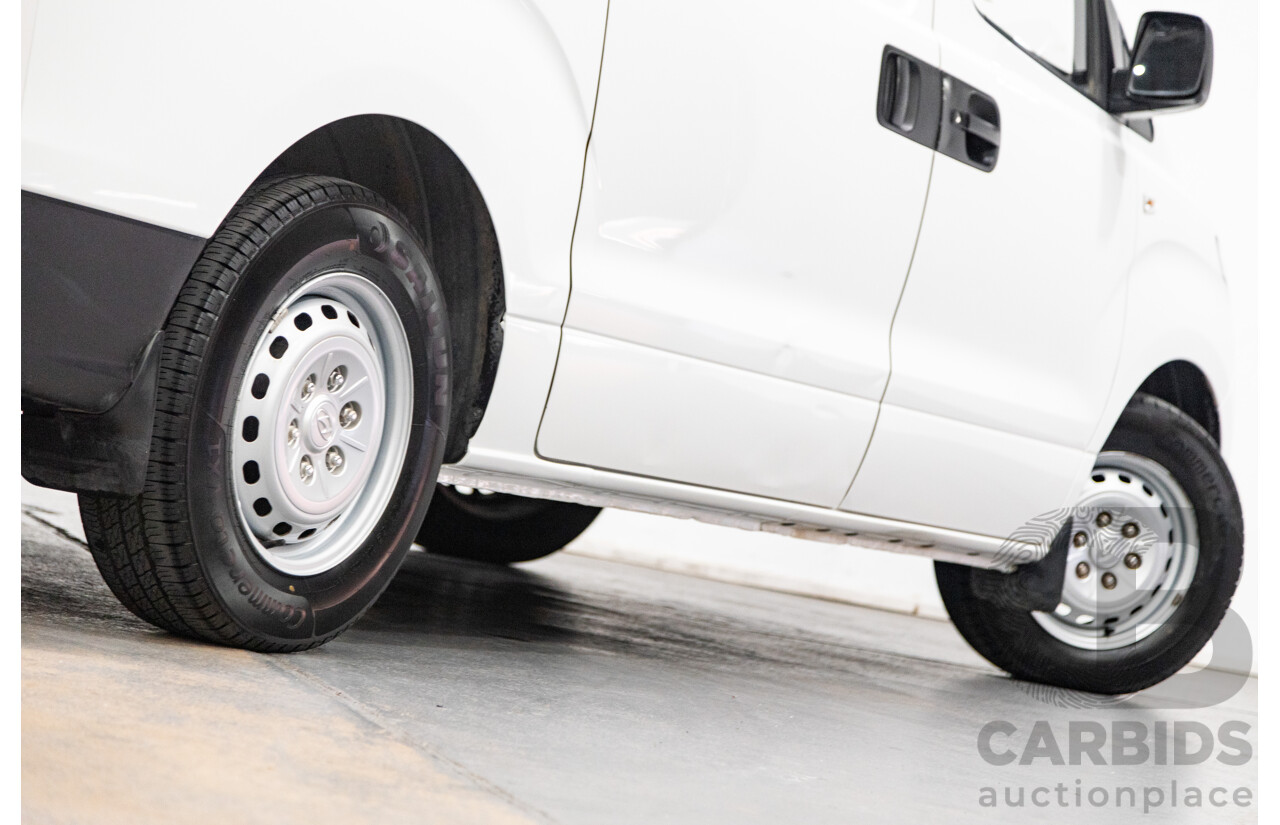 09/2020 Hyundai iLoad 3S LIFTBACK TQ4 MY21 4D Van White Turbo Diesel 2.5L
