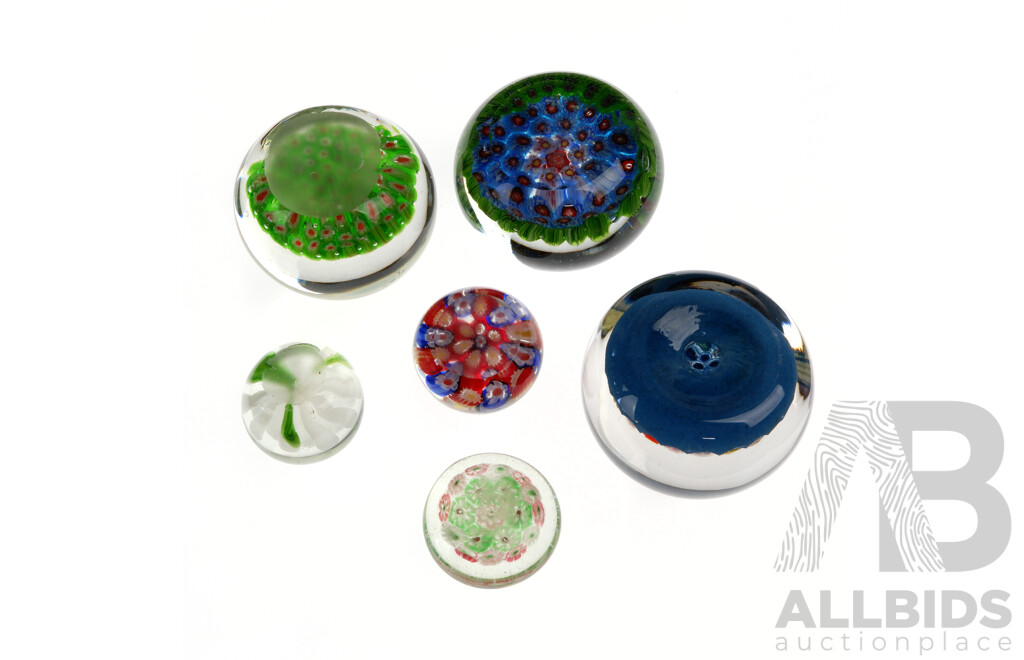 Collection Six Glass Paperweights - Lot 1532782 | ALLBIDS