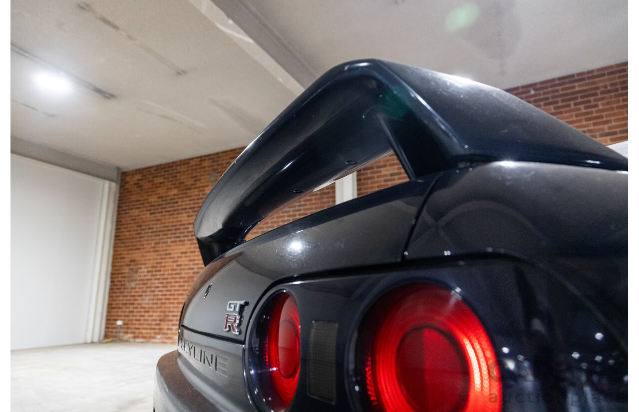 01/1989 Nissan Skyline R32 GT-R Series 1 (AWD) 2d Coupe TH1 Dark Blue Pearl Twin Turbo 2.6L - Import