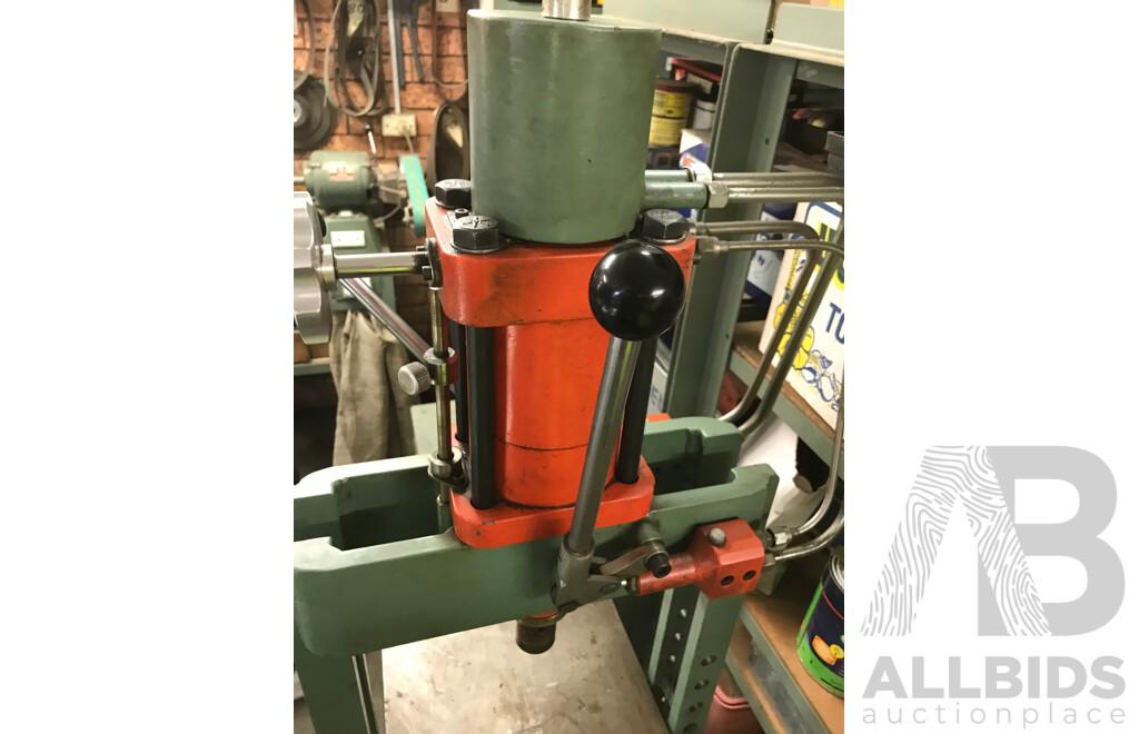 Bakahag 25 Ton Hudrualic Press