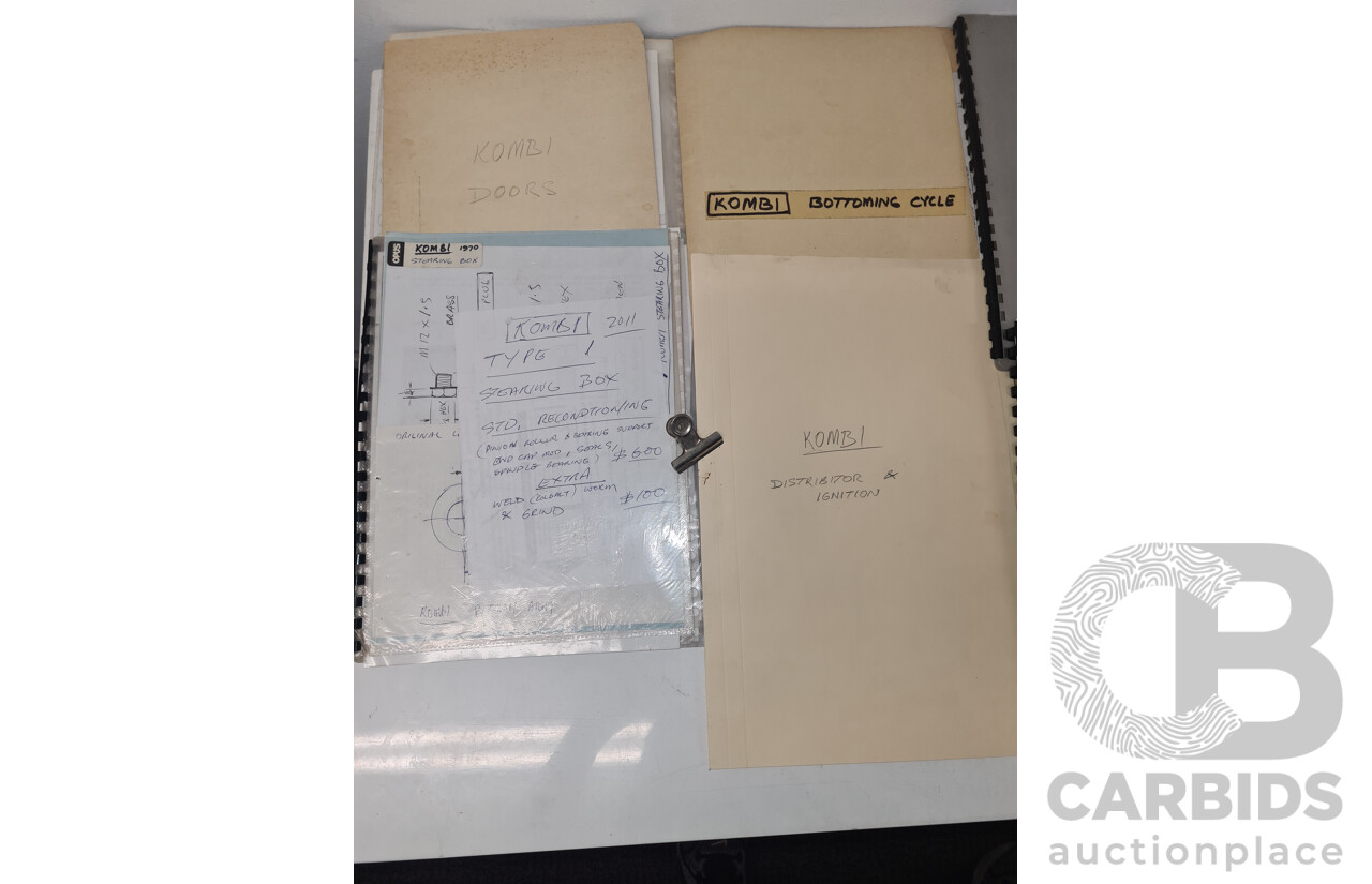 1/1970 Volkswagen Kombi Type 2 T2 Microbus Transporter Van Antarctica White 1.8L