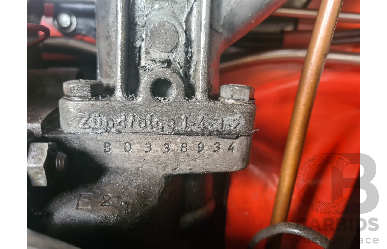 1/1970 Volkswagen Kombi Type 2 T2 Microbus Transporter Van Antarctica White 1.8L