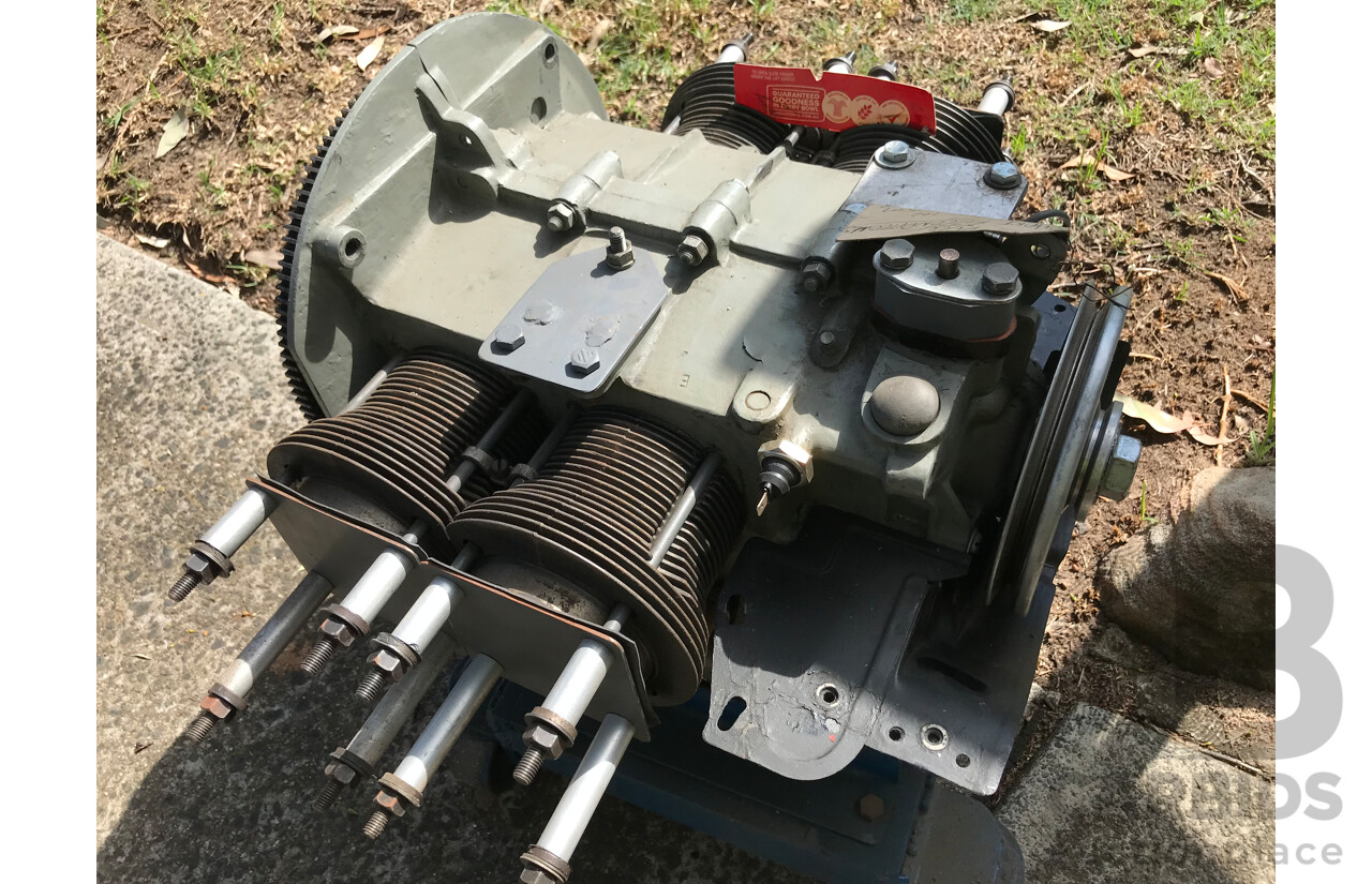 1/1970 Volkswagen Kombi Type 2 T2 Microbus Transporter Van Antarctica White 1.8L