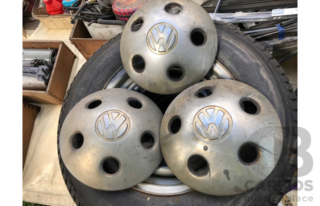 1/1970 Volkswagen Kombi Type 2 T2 Microbus Transporter Van Antarctica White 1.8L