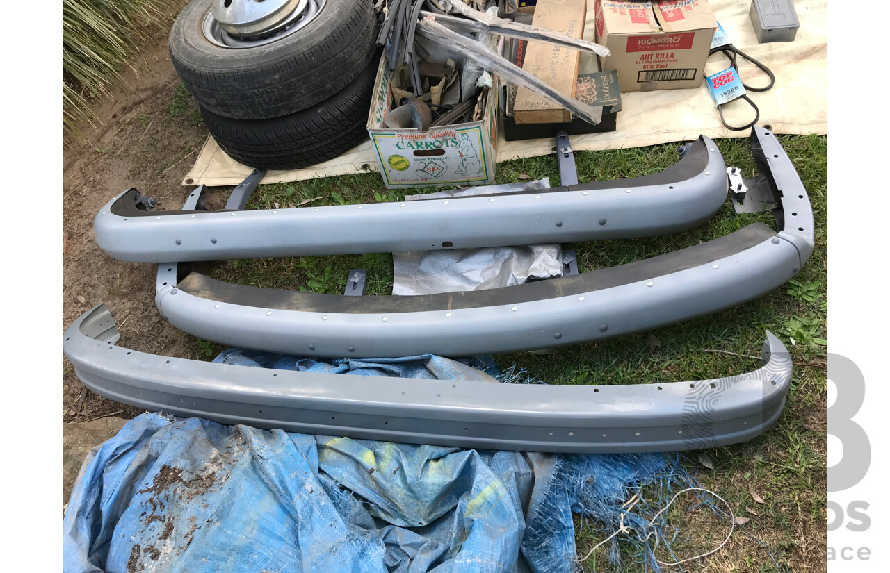 1/1970 Volkswagen Kombi Type 2 T2 Microbus Transporter Van Antarctica White 1.8L