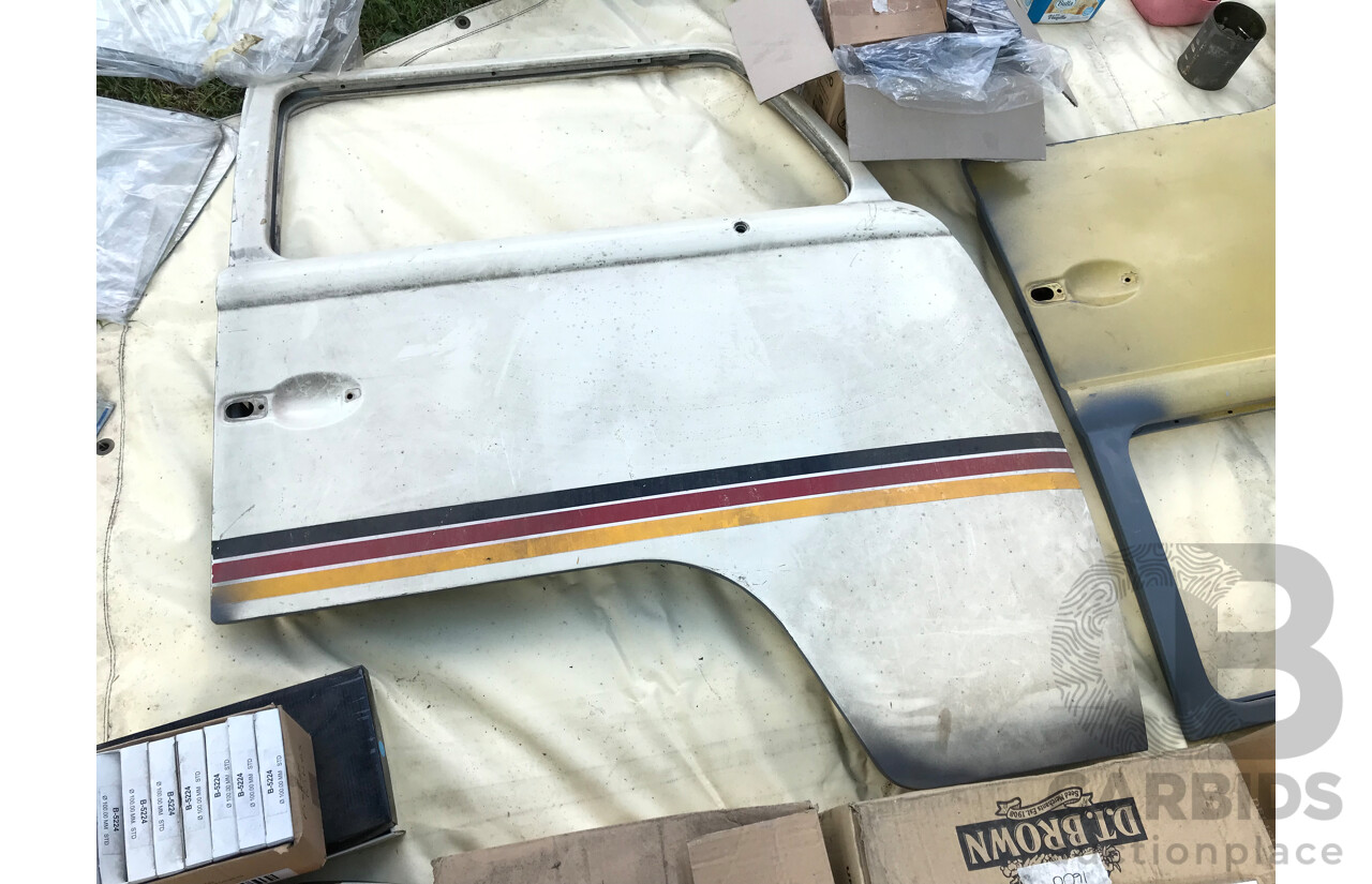 1/1970 Volkswagen Kombi Type 2 T2 Microbus Transporter Van Antarctica White 1.8L