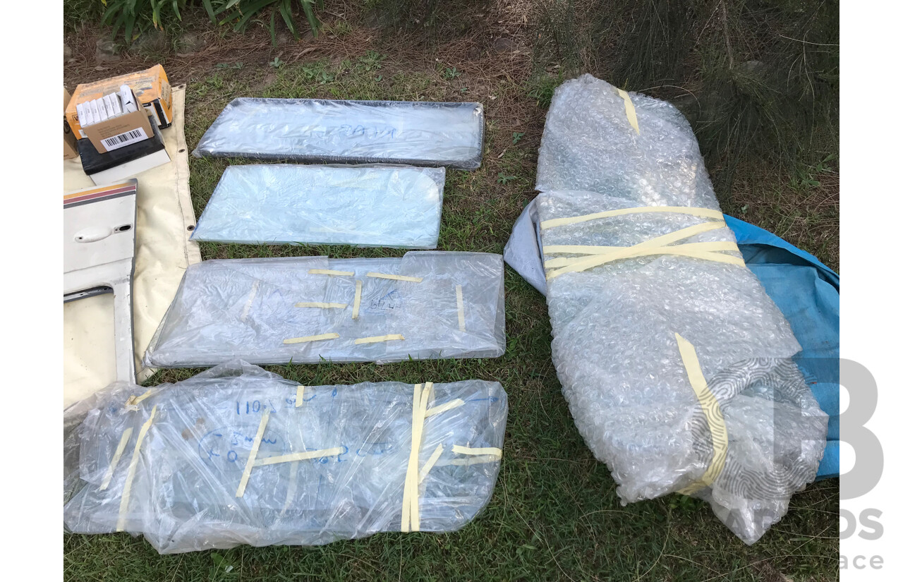 1/1970 Volkswagen Kombi Type 2 T2 Microbus Transporter Van Antarctica White 1.8L