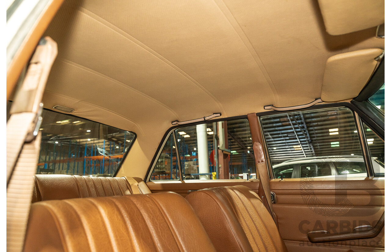 12/1970 Mercedes Benz 230 W114 4d Sedan Cream 2.3L