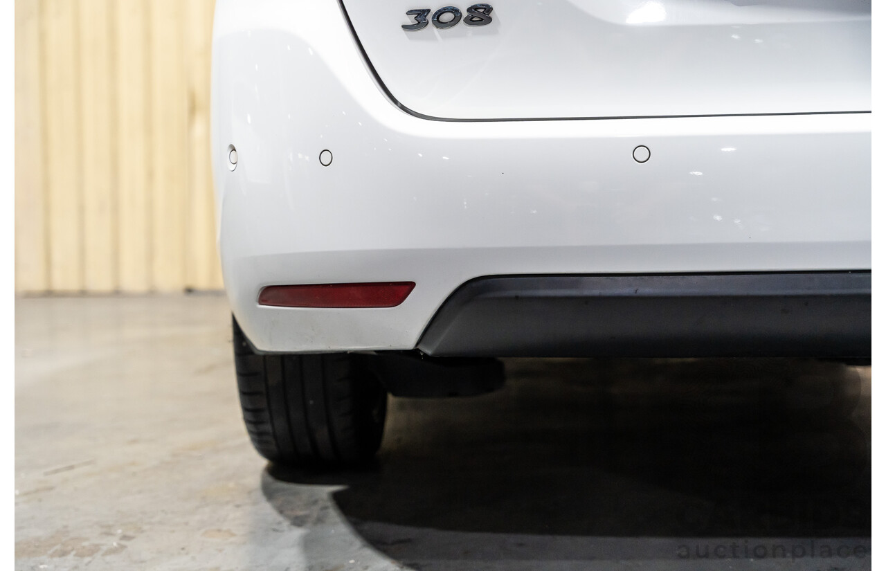 8/2018 Peugeot 308 Touring Allure T9 MY18 4d Wagon White Turbo Diesel 2.0L