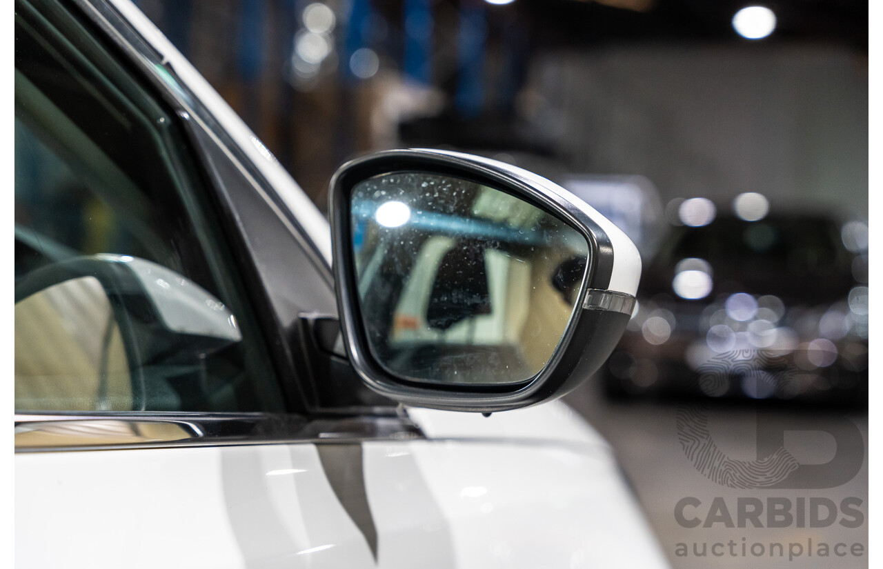 8/2018 Peugeot 308 Touring Allure T9 MY18 4d Wagon White Turbo Diesel 2.0L