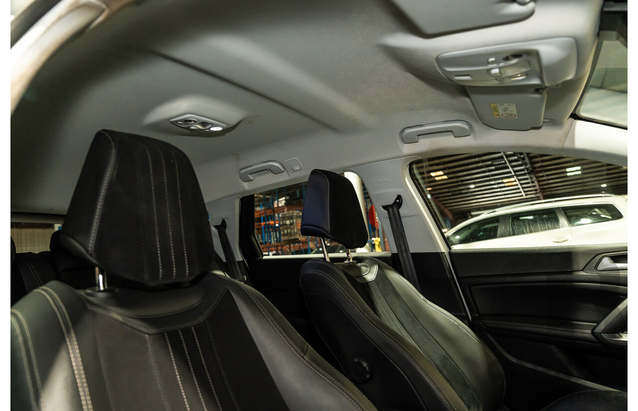 8/2018 Peugeot 308 Touring Allure T9 MY18 4d Wagon White Turbo Diesel 2.0L