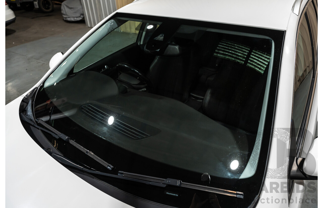 8/2018 Peugeot 308 Touring Allure T9 MY18 4d Wagon White Turbo Diesel 2.0L