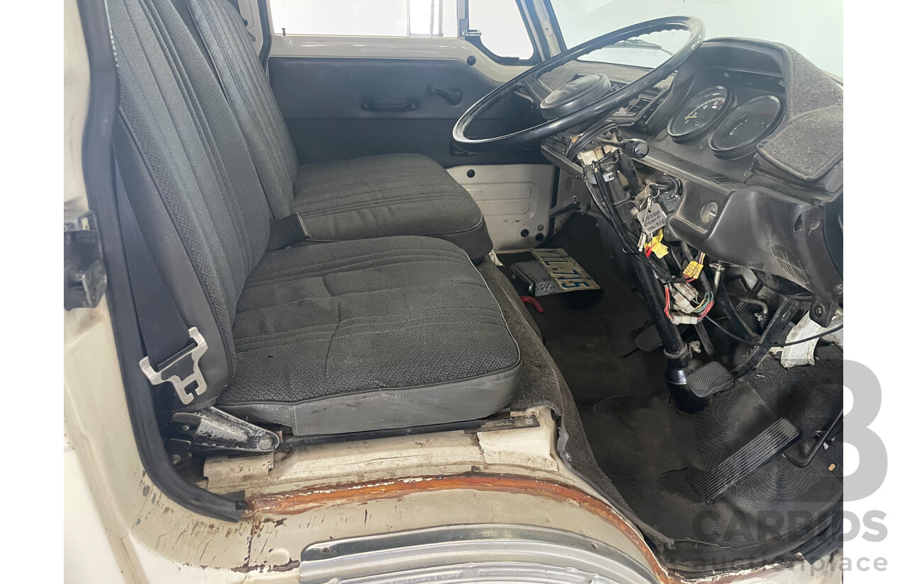 1977 Mazda E2000 Tabletop 2.0L