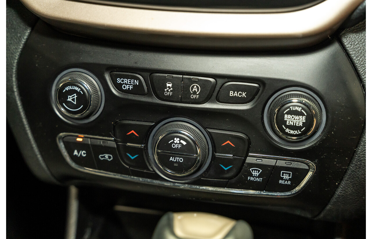 7/2016 Jeep Cherokee Limited (4x4) 4d Wagon Metallic Black Turbo Diesel 2.0L