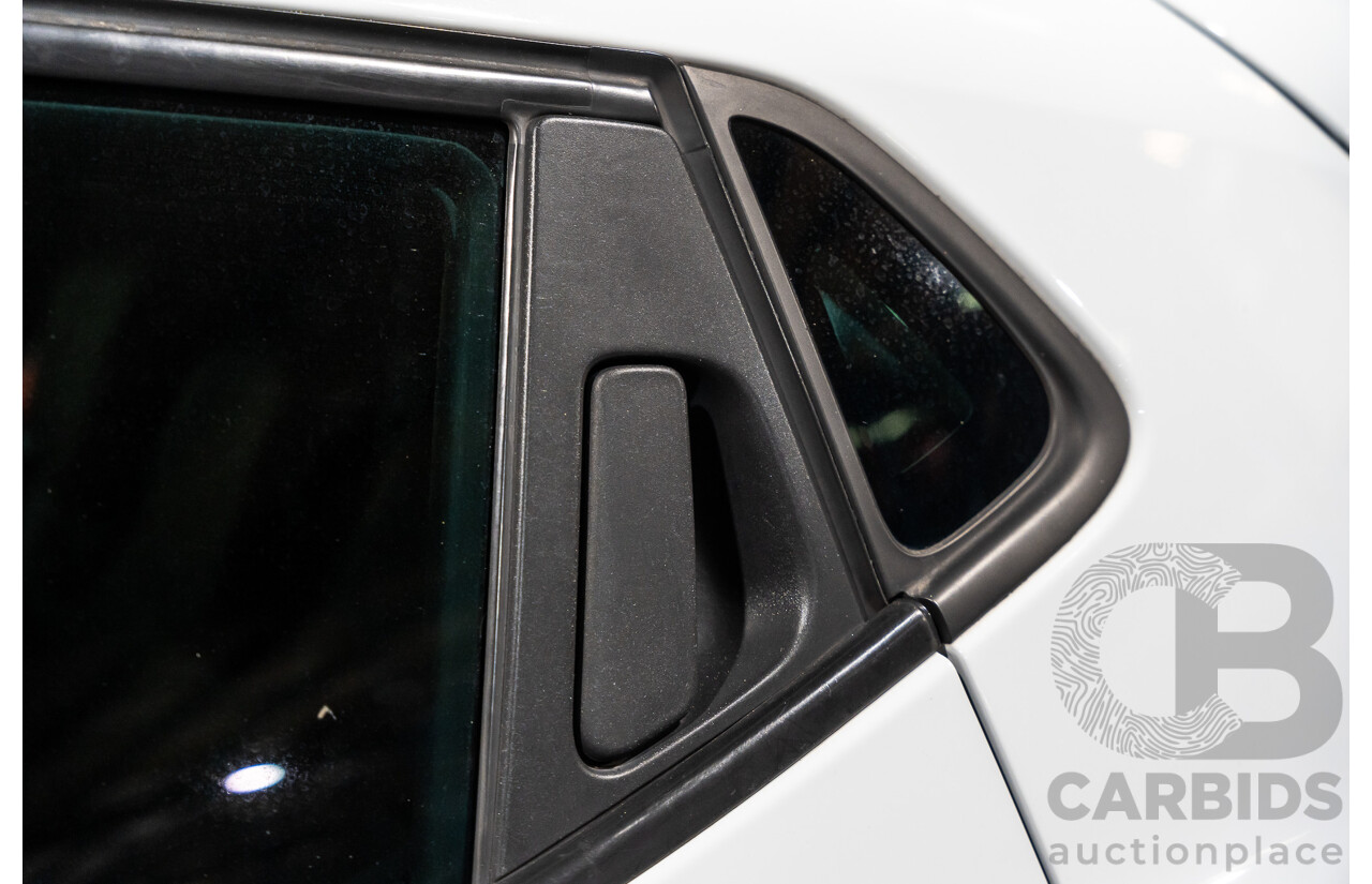 12/2014 Renault Clio RS 200 Sport X98 5d Hatchback White Turbo 1.6L