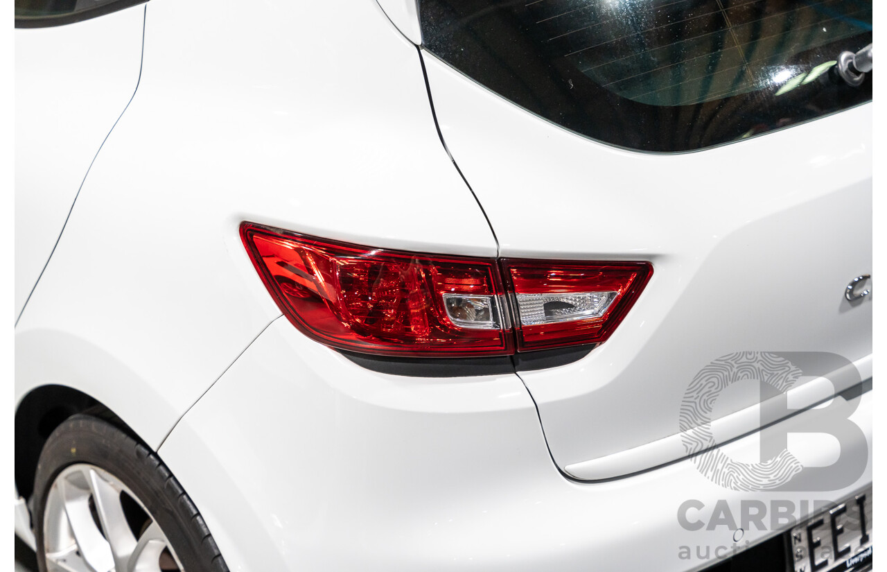 12/2014 Renault Clio RS 200 Sport X98 5d Hatchback White Turbo 1.6L