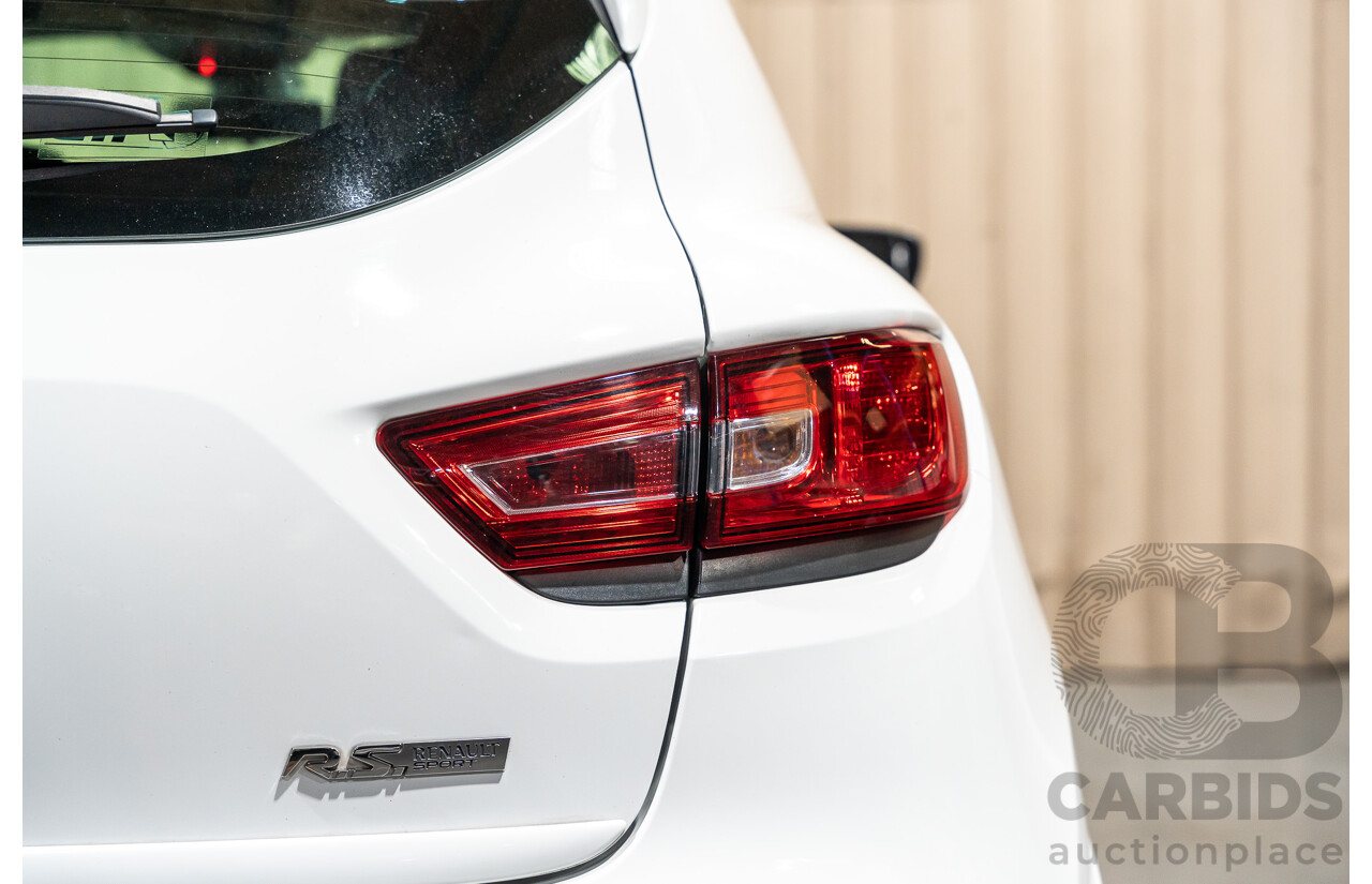 12/2014 Renault Clio RS 200 Sport X98 5d Hatchback White Turbo 1.6L